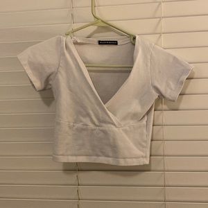 BRANDY MELVILLE crossover tee